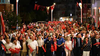 Demirci'de 5 gün sürecek festival başladı, kortej coşkusu sokaklara taştı