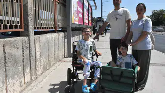 İki kardeş kas hastalığıyla savaşıyor, tek umutları valilik onaylı kampanya