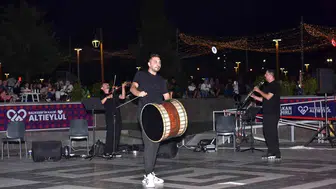 Ay Yıldız Amfi Tiyatro müzikseverleri ağırladı