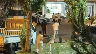 Kan donduran anlar: Konuşmaya gittiği grup bakın ne yapmaya çalıştı