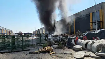 Kayseri'de sünger atölyesini alevler yuttu