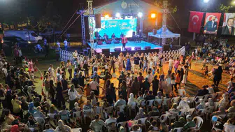 Başiskele sahili Türkiye'nin dört bir yanından gelen lezzetlerle şenlendi