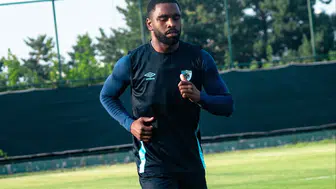 Erzurumspor'un yeni yıldızı Gyrano Kerk şehre alışmaya çalışıyor