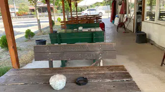 Pamukova’da dürüstlük örneği Kahvaltı yapan aile 100 lira bıraktı