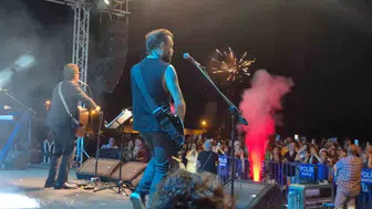 Erhan Güleryüz konserinde dil sürçmeleri şaşırttı
