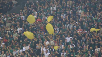 Kocaelispor tribününde sarı poşetli kışkırtmaya 5 gözaltı