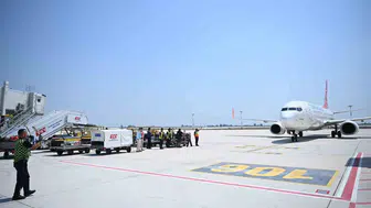 Çukurova Havalimanı bölgeyi uçurdu