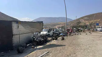 Hatay'da freni patlayan tır ortalığı birbirine kattı