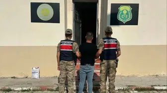 Kars'ta yıllardır aranan cinayet hükümlüsü yakayı ele verdi