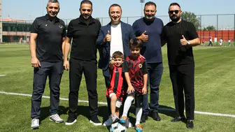 Forması yüzünden ağlayan minik taraftar Gençlerbirliği’ni ziyaret etti