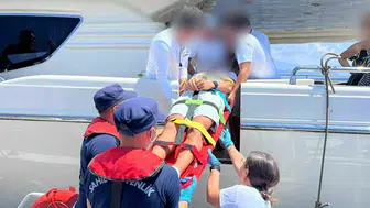 Fethiye açıklarında teknede yaralanan kişi için acil tahliye operasyonu