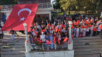 Yalova kıyılarında dev gemiler geçiş yaptı