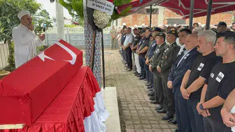 Uzman Çavuş Durmuşcan Gürler son yolculuğuna uğurlandı