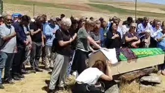 PKK yöneticisinin annesi Sivas'ta toprağa verildi