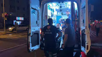 Kurşunların hedefi oldu, yardım beklemek yerine tramvaya bindi