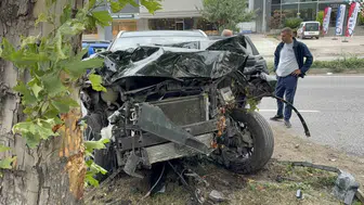 Samsun'da Kavşakta Çarpışan İki Aracın Sürücüsü Yaralandı