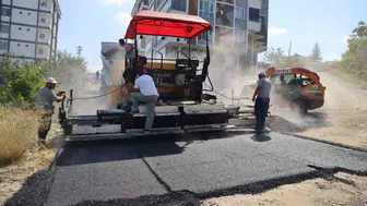 İlkadım sokaklarında asfalt mesaisi