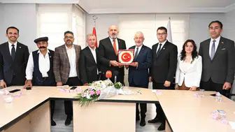 Isparta Belediye Başkanı Başdeğirmen Yılın En Başarılı İsmi Seçildi