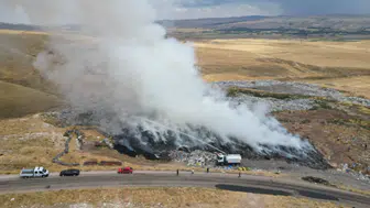 Sivas Şarkışla’daki eski çöplükte dumanlar yükseldi