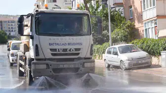 Battalgazi sokakları köşe bucak temizlendi
