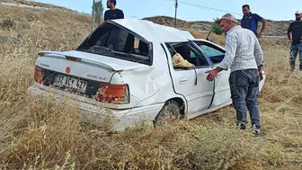Yalvaç'ta direksiyon hakimiyetini kaybetti, şarampole yuvarlandı