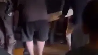 Amcası eve gelince yerde hareketsiz yatan yeğenini buldu