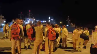 Marmaris orman yangınıyla mücadelede denizden çıkarma gemileri devrede