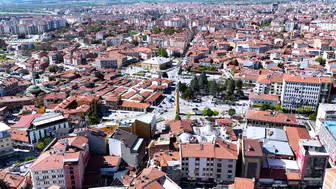 Çorum'un kalbi yenilendi Bakan Kurum meydanın yeni halini paylaştı