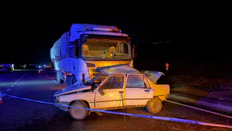 Kastamonu'da feci kaza TIR ve otomobil çarpıştı