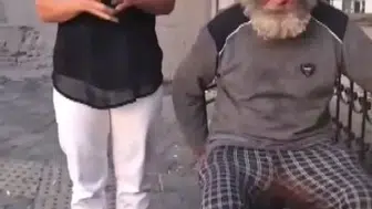 Esenler'de sokakta yaşayan Rus adama hayırsever sahip çıktı