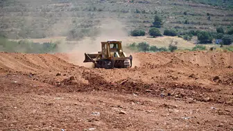 Salihli'nin su ihtiyacına çözüm getirecek dev gölet inşa ediliyor