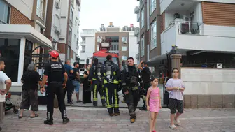 Klimadaki yangın evi kül etti, bina tahliye edildi