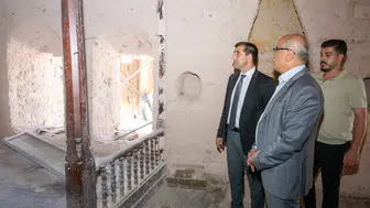 Depremde ağır hasar alan 150 yıllık Karakaş Konağı yıl sonunda eski günlerine dönüyor