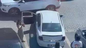 Yalova’da park yeri kavgası Sandalyeyle direndi