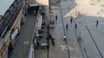 Şanlıurfa sokaklarında bıçaklı polis aracı saldırısı