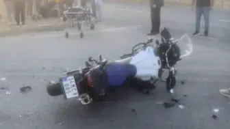 Sarıcaali Kavşağı’nda motosiklet otomobile çarptı; sürücü ağır yaralandı