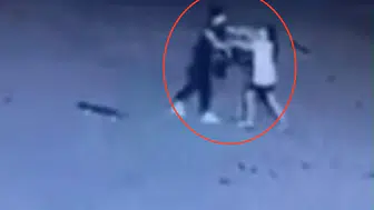 Diyarbakırda site bahçesinde oyun oynayan çocuğa acımasız saldırı