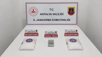 Otel odasında zehir tacirlerine jandarma baskını: 2 tutuklama