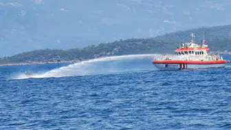 Marmaris açıklarında yelkenli tekne küle döndü