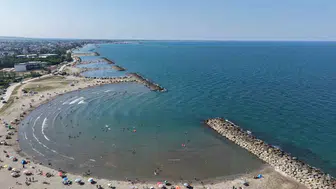 Samsun sahillerindeki yapay koylar tatilcilerin yeni adresi oldu