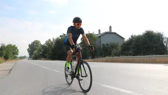 Milli kayakçı Ali Umut Çat iki farklı branşta zirveye oynuyor