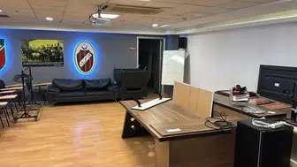 Karşıyaka Belediyesi ile kulüp yönetimi salon krizini çözemedi