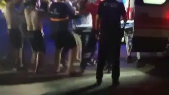 Payas'ta denizde zor anlar, vatandaşlar yetişti