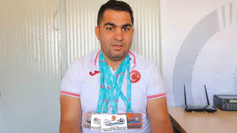 Kahramanmaraşlı Ayhan Kaya Avrupa’dan dört madalyayla döndü