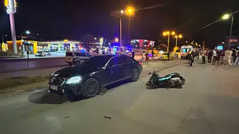 Motosiklet ile otomobil çarpıştı, iki kişi yaralandı