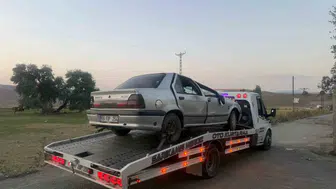 Kars'ta yağmurun etkisiyle kontrolden çıkan araç devrildi: Bir kişi yaralandı