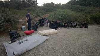 Çeşme kıyılarında sabah operasyonu 16 göçmen yakalandı