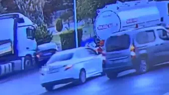 Elazığ’da tırın altına aldığı otomobili metrelerce sürüklediği anlar görüntülendi