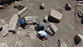 Aspendos'ta bin 800 yıllık şifa tanrısı heykeli bulundu