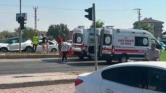 Konya Karapınar yolunda kırmızı ışık kazası